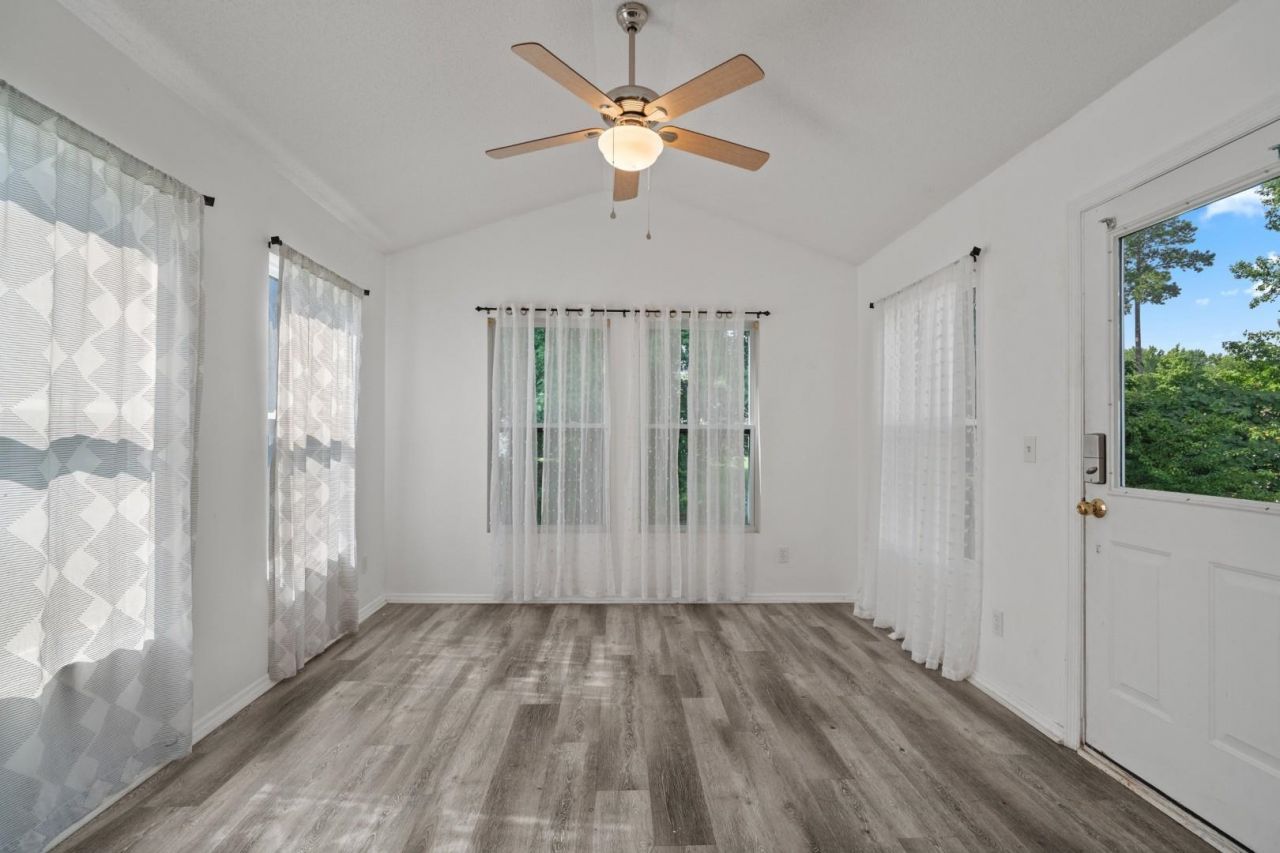 121 Bellegrove Dr.  Photo 12