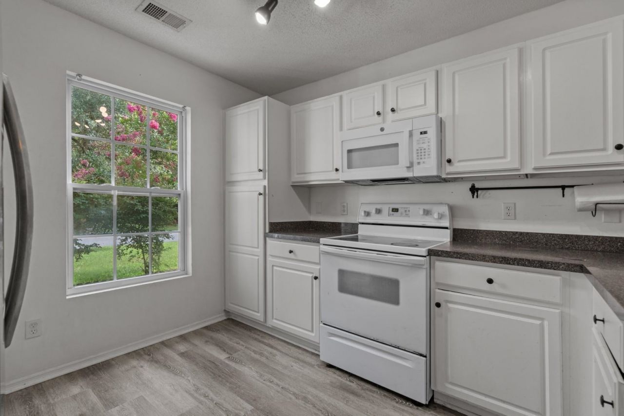 121 Bellegrove Dr.  Photo 16