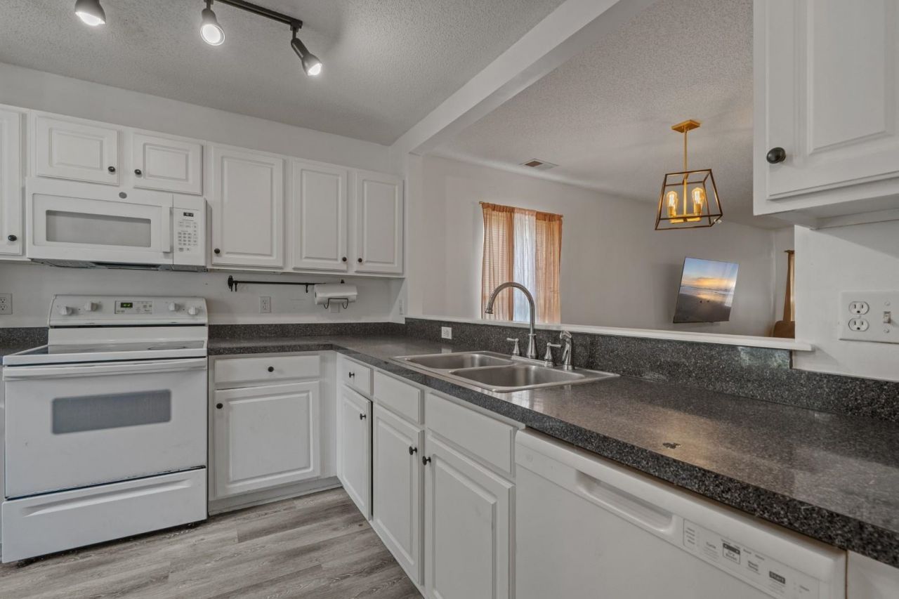121 Bellegrove Dr.  Photo 21