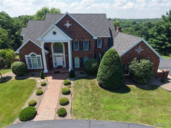 17 Orchard Point Road , Hannibal, MO 63401