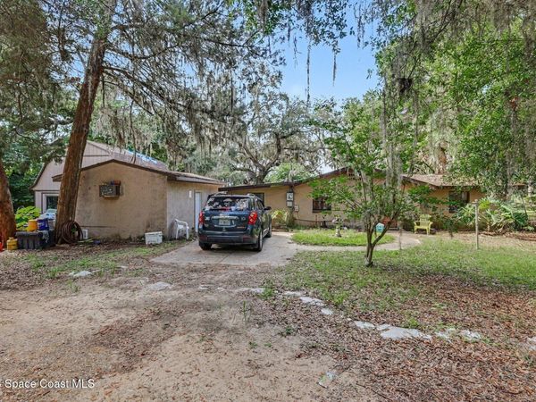 13395 SE 106th Avenue , Ocklawaha, FL 32179