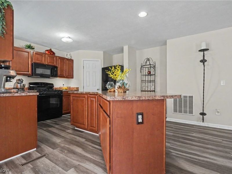8794 Kelly Lane , Streetsboro, OH 44241 Photo 5