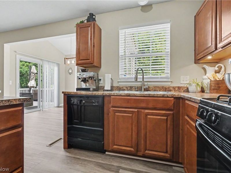 8794 Kelly Lane , Streetsboro, OH 44241 Photo 9