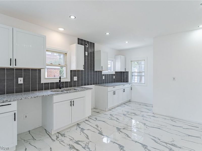 3593 W 130th Street , Cleveland, OH 44111 Photo 9