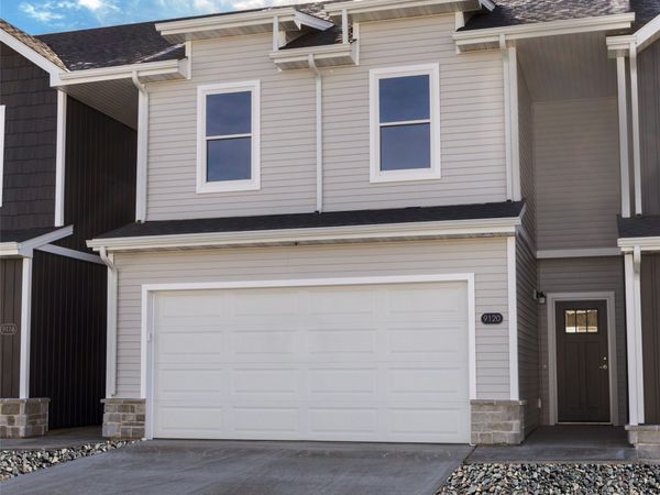 9146 Robinson Drive, West Des Moines, IA 50266