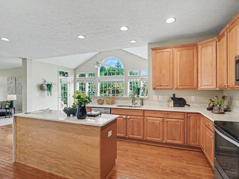 6497 Sunny Drive, Deerfield Twp., OH 45040 Photo 7
