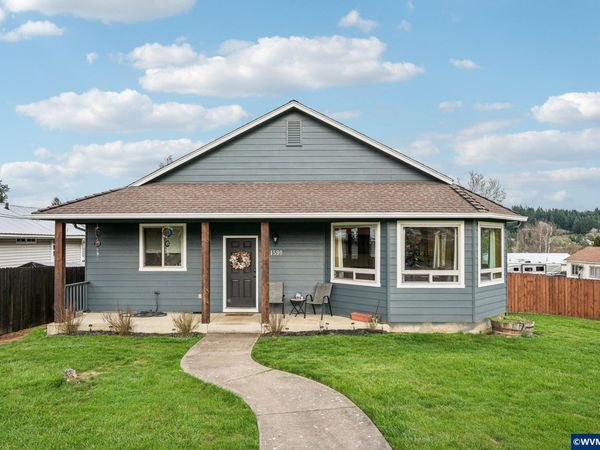 1590 SW Hill St, Dallas, OR 97338
