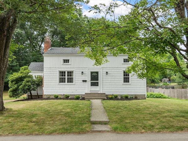 108 Kings Grant Road, Marlborough, MA 01752