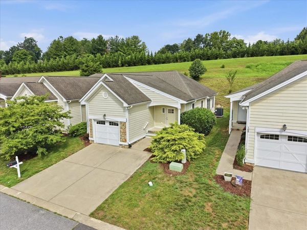 26 WINDGATE CIR, Unit 104, FISHERSVILLE, VA 22939