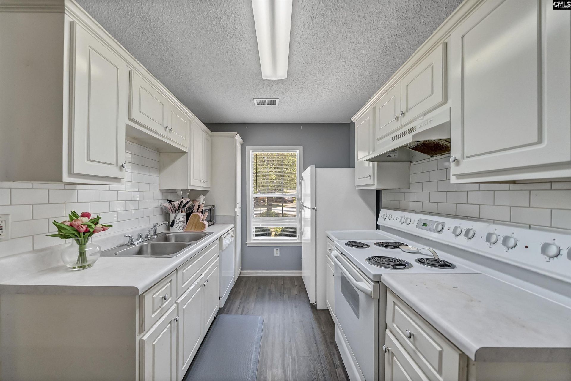 421 Twin Eagles Drive  Photo 13