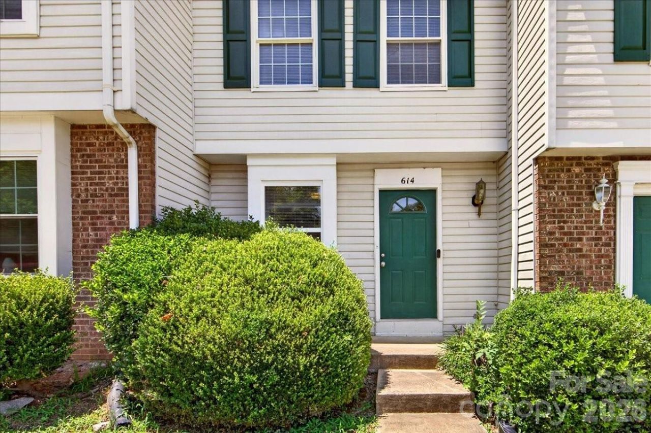 614 Lex Drive , Charlotte, NC 28262 Main Photo