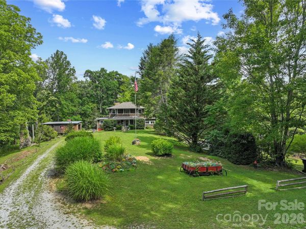 3151 N Bearwallow Road , Hendersonville, NC 28792
