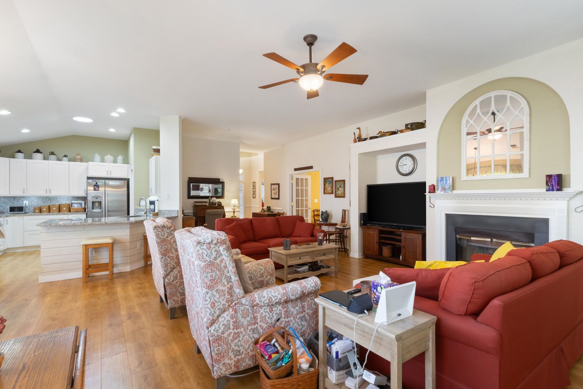 125 Seville Dr.  Photo 18