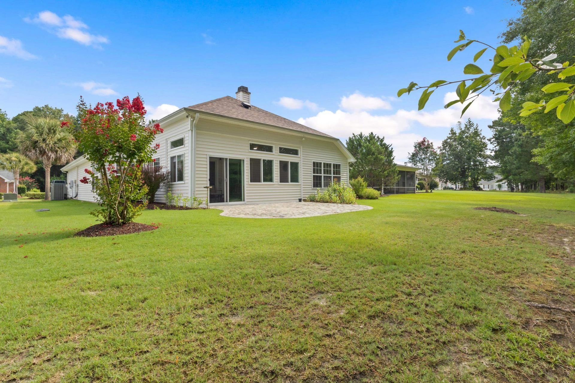 125 Seville Dr.  Photo 38