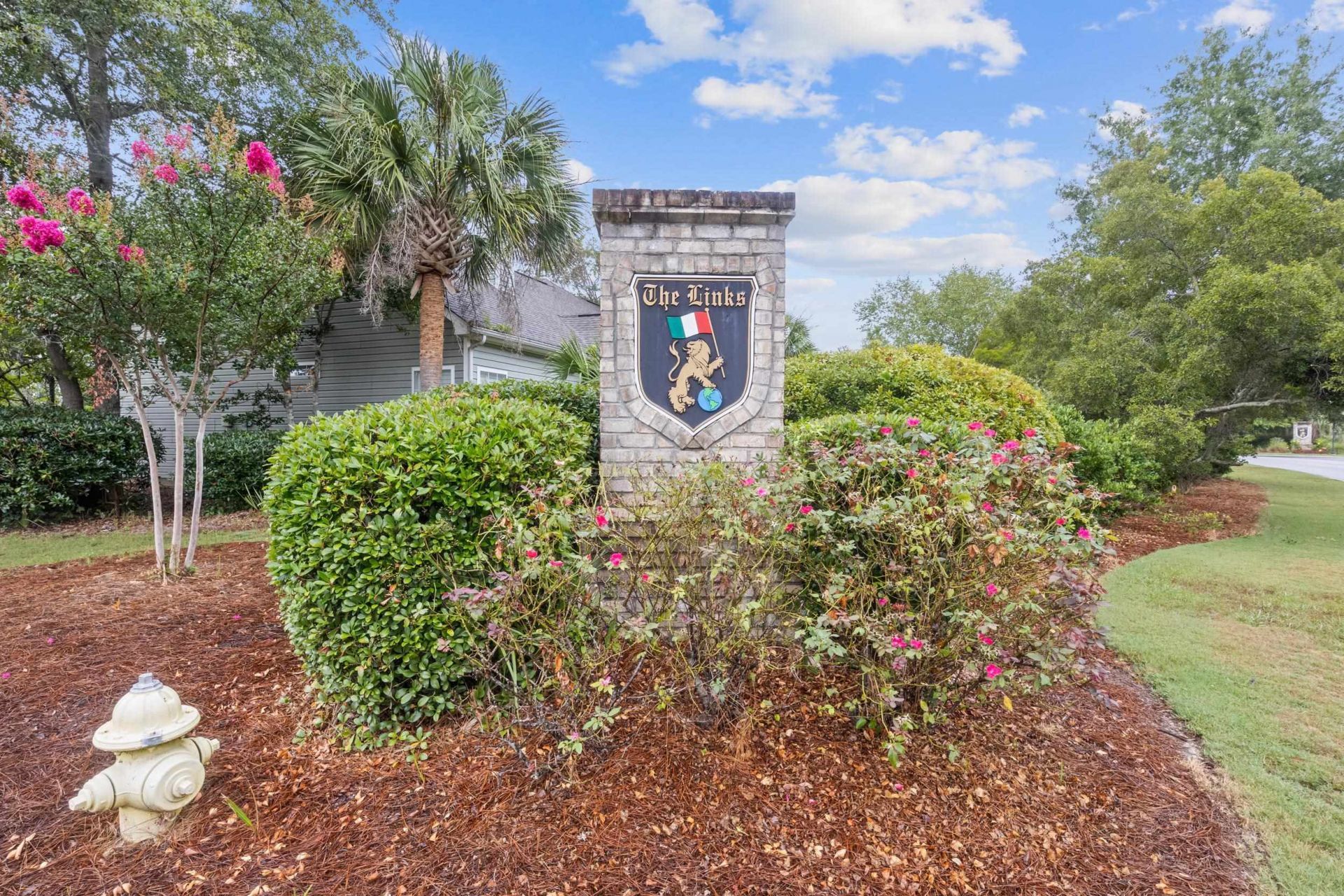 125 Seville Dr.  Photo 44