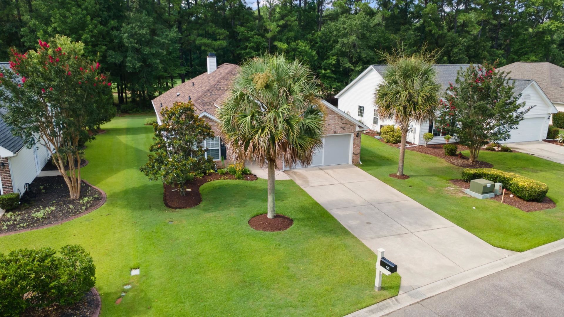 125 Seville Dr.  Photo 6