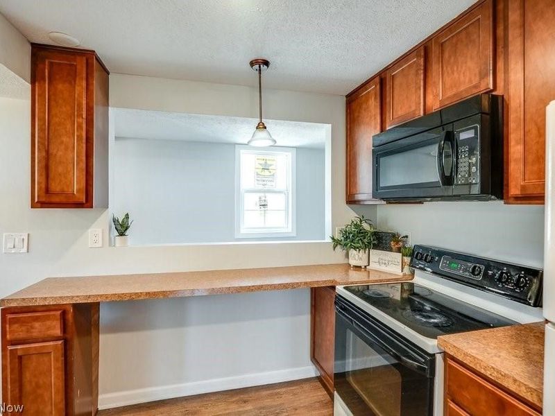 2284 Markey Street , Akron, OH 44319 Photo 5