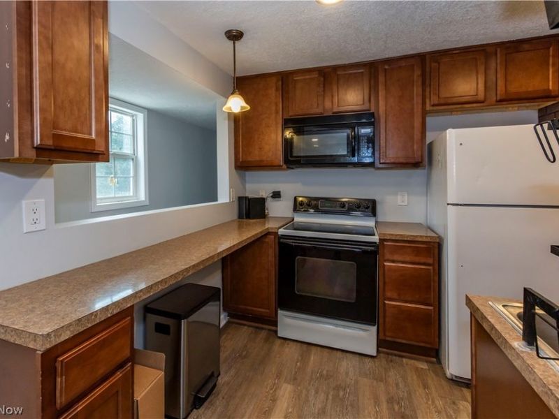 2284 Markey Street, Akron, OH 44319 Photo 5