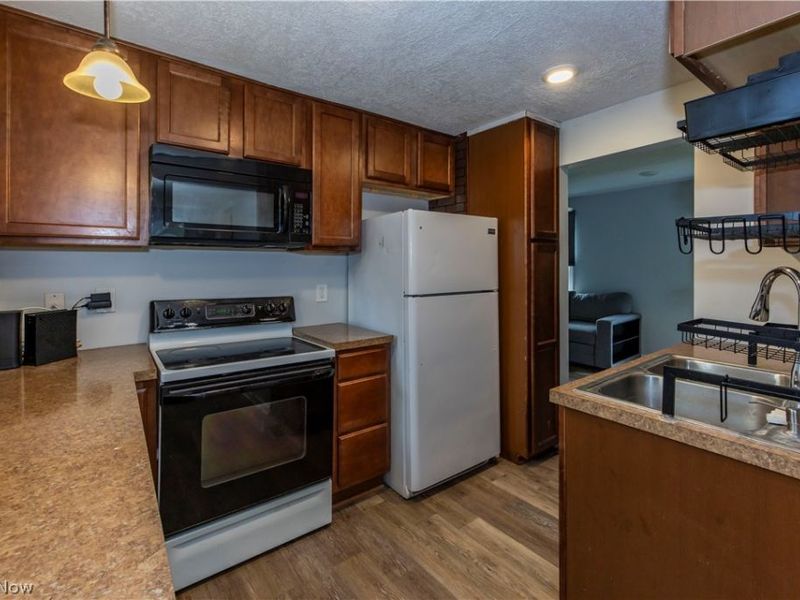 2284 Markey Street, Akron, OH 44319 Photo 6