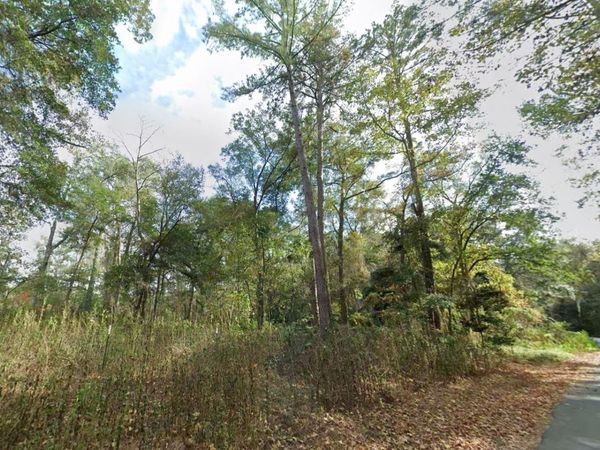 3685 Lake Charles Drive , Tallahassee, FL 32309