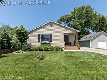 9331 Clifton Avenue, Salem Twp, MI 48168