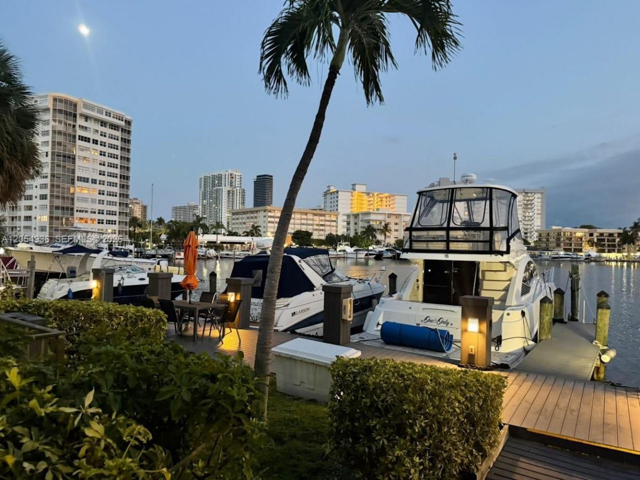 2420 Diana Dr , Unit 302, Hallandale Beach, FL 33009 Photo