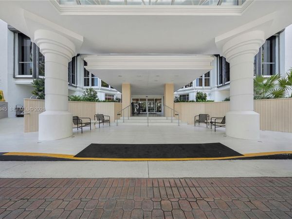 21205 Yacht Club Dr, Unit 701, Aventura, FL 33180