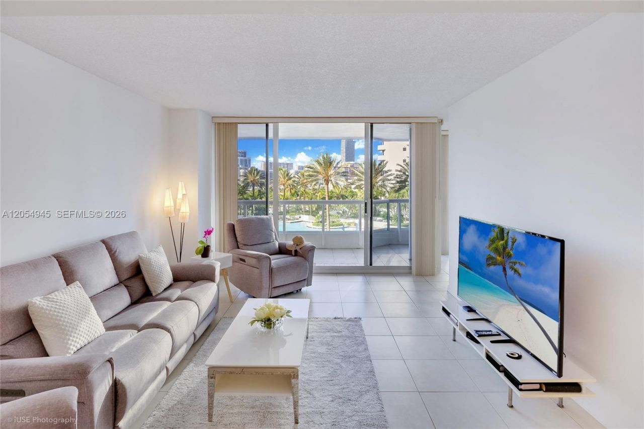 21205 Yacht Club Dr , Unit 701, Aventura, FL 33180 Photo