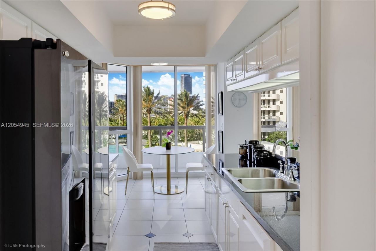 21205 Yacht Club Dr , Unit 701, Aventura, FL 33180 Photo