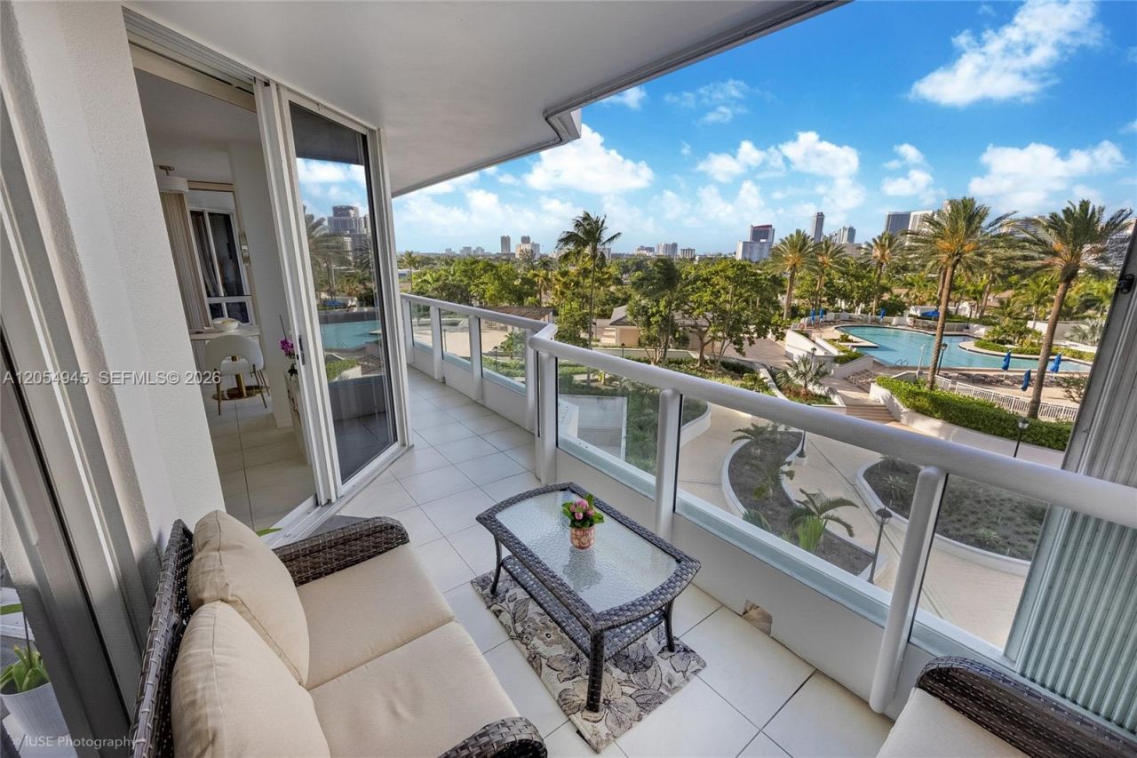 21205 Yacht Club Dr , Unit 701, Aventura, FL 33180 Photo