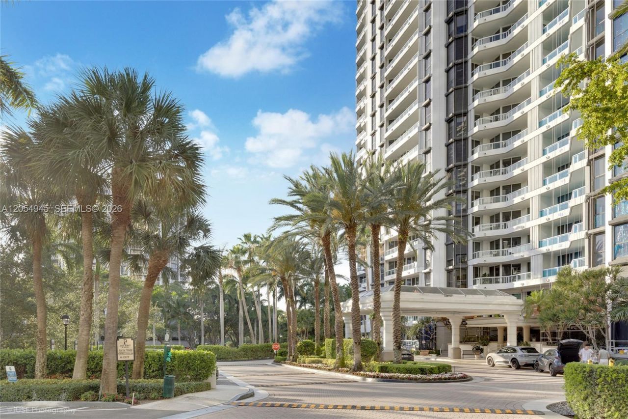 21205 Yacht Club Dr , Unit 701, Aventura, FL 33180 Photo