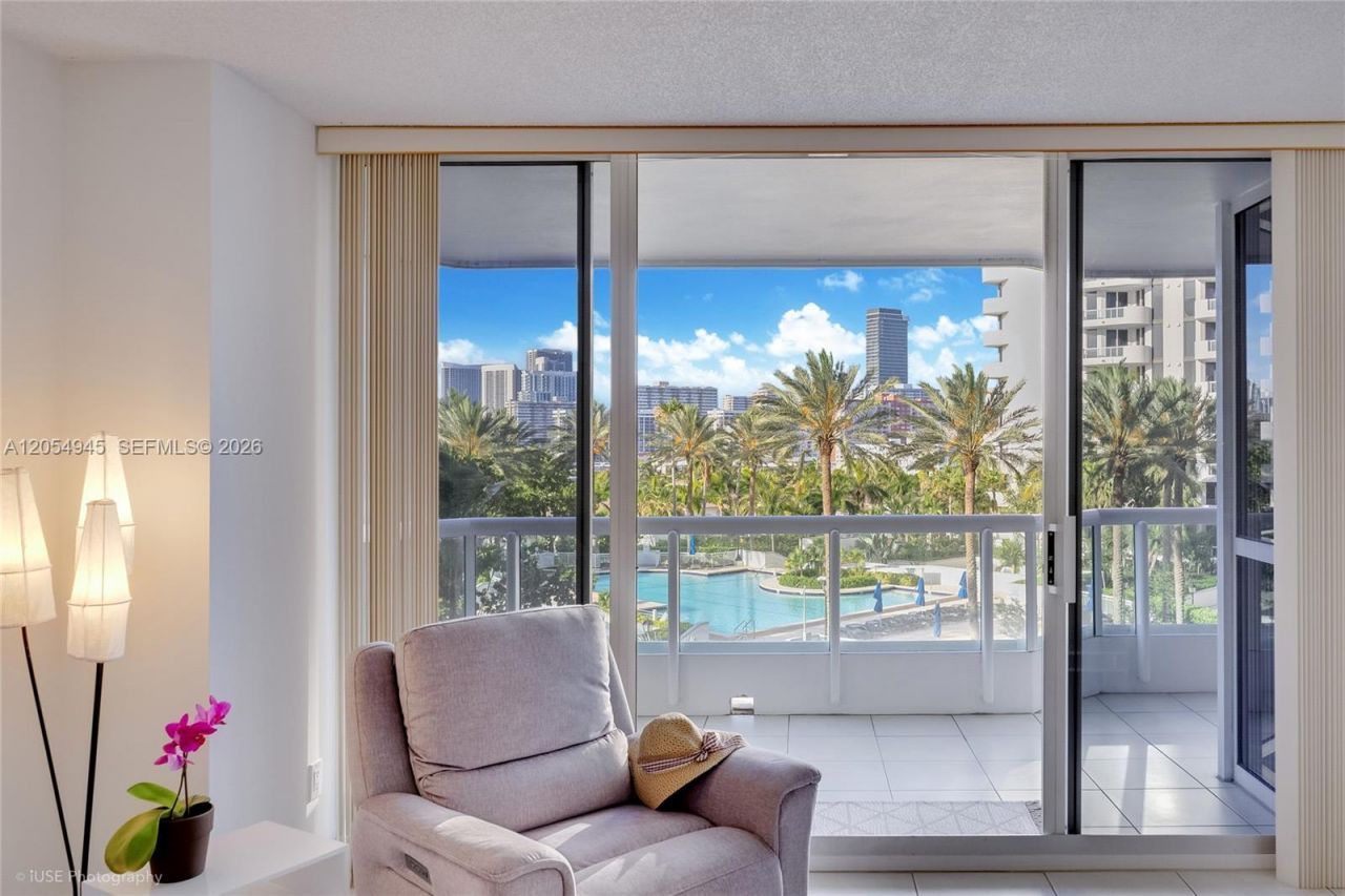 21205 Yacht Club Dr , Unit 701, Aventura, FL 33180 Photo