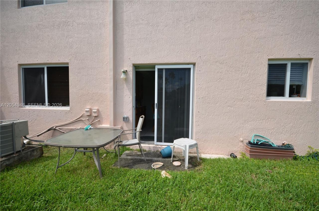 1270 SE 27th St , Unit 101, Homestead, FL 33035 Photo