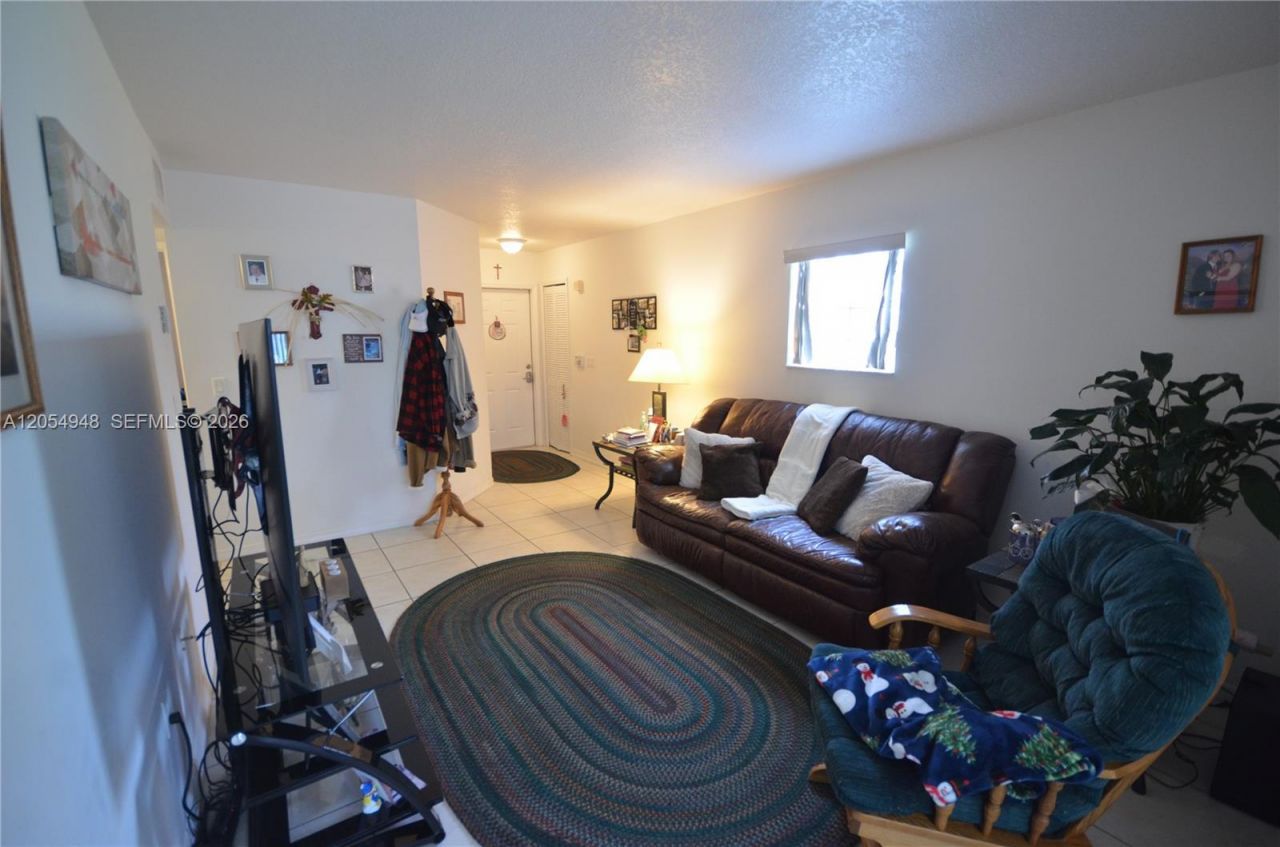 1270 SE 27th St , Unit 101, Homestead, FL 33035 Photo