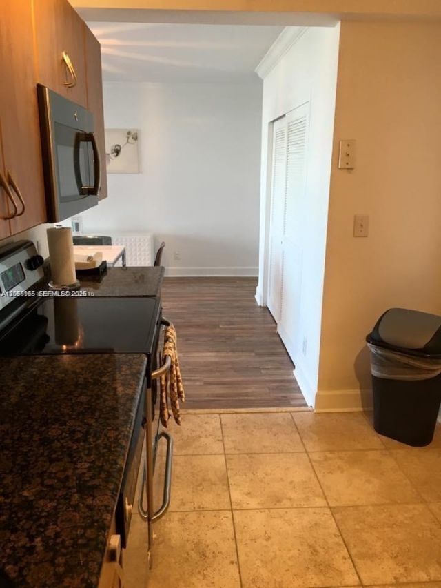 401 69th St , Unit 905, Miami Beach, FL 33141 Photo