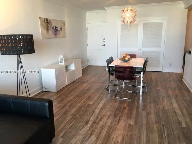 401 69th St , Unit 905, Miami Beach, FL 33141 Photo