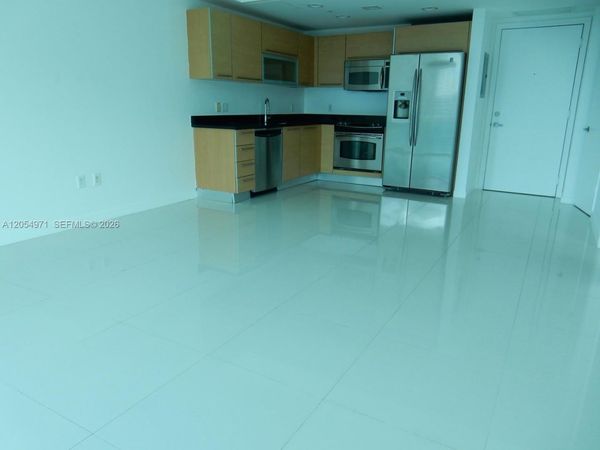 950 Brickell Bay Dr, Unit 3208, Miami, FL 33131