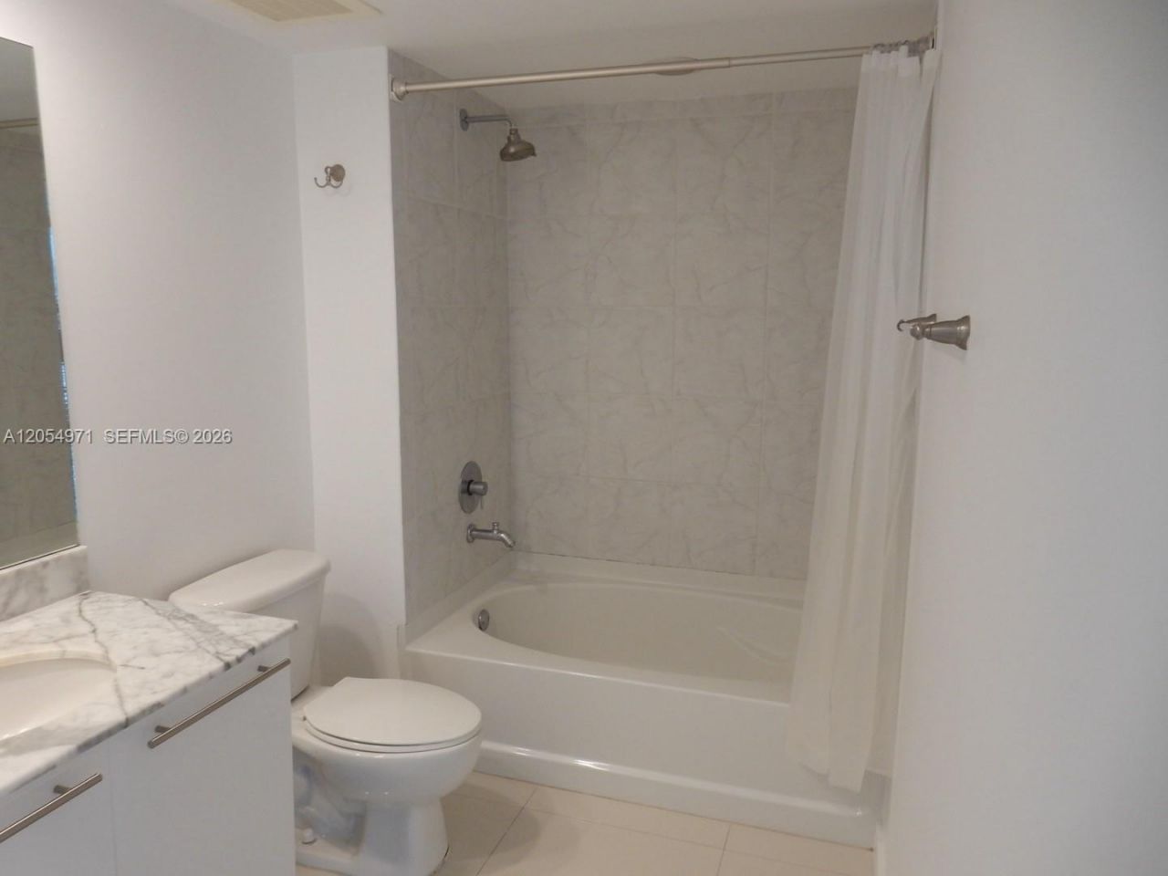 950 Brickell Bay Dr, Unit 3208, Miami, FL 33131 Photo