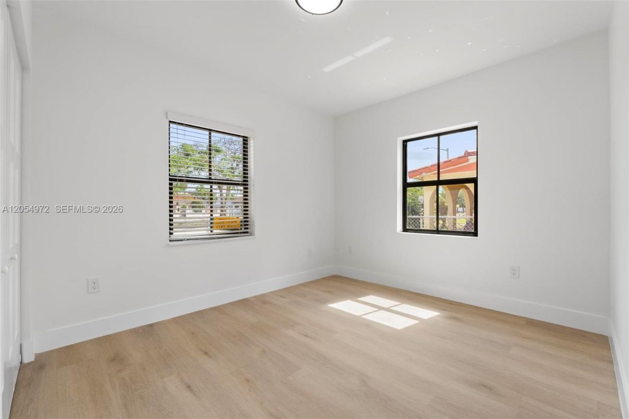 1060 NW 35th Ct , Unit 1060, Miami, FL 33125 Photo