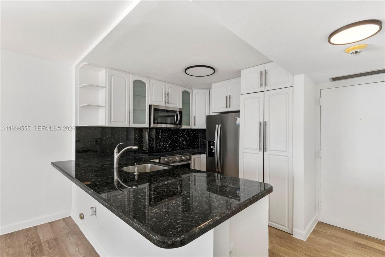 600 NE 36th St , Unit 1520, Miami, FL 33137 Photo