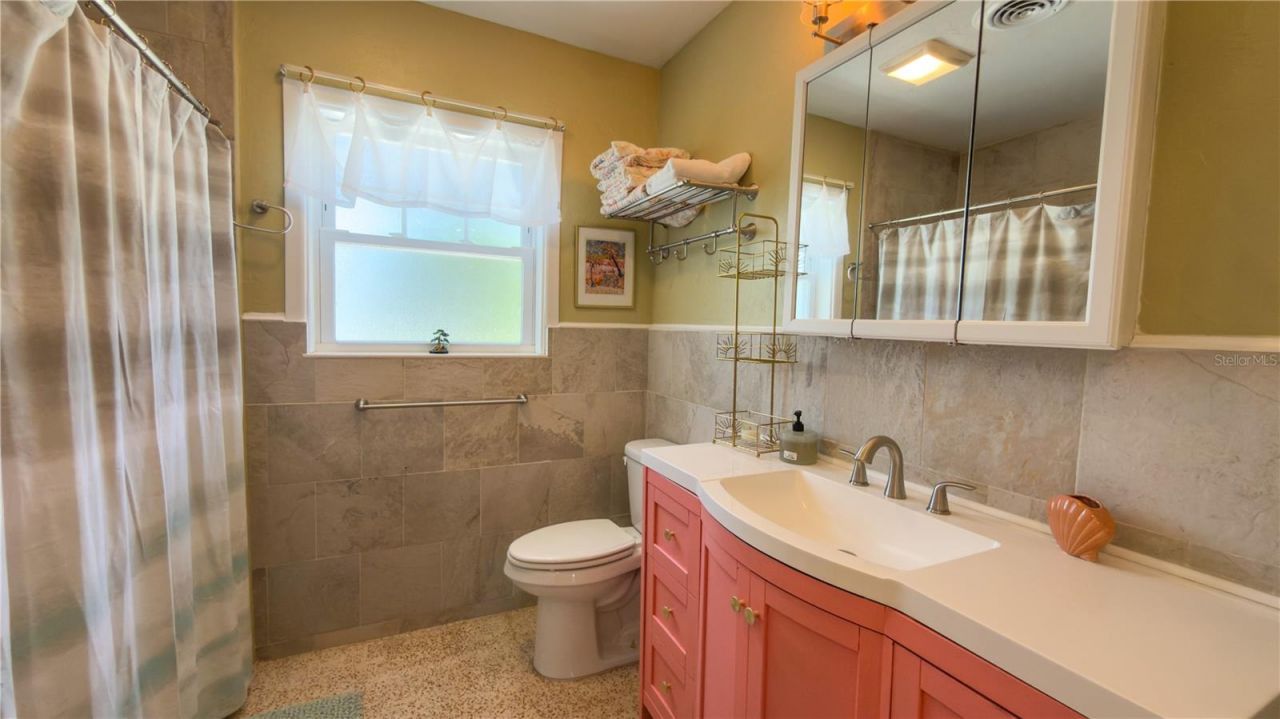 2215 Alvarado Lane, Sarasota, FL 34231 Photo