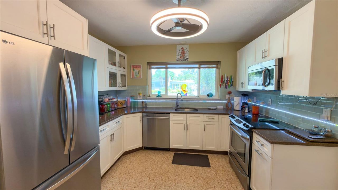 2215 Alvarado Lane, Sarasota, FL 34231 Photo