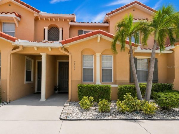5269 PARADISE CAY CIRCLE , KISSIMMEE, FL 34746