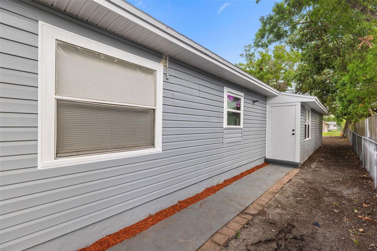 4110 3rd Avenue S, Saint Petersburg, FL 33711 Photo