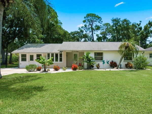 601 SHORE DRIVE E, OLDSMAR, FL 34677