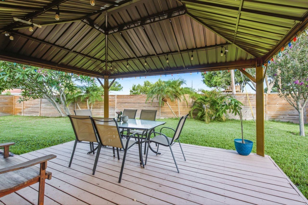 3280 56th Way N, Saint Petersburg, FL 33710 Photo