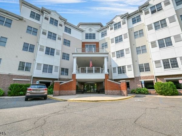 189 Forest Ave, Paramus, NJ 07652