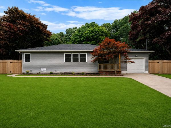 11 Mayfield, Mastic Beach, NY 11951