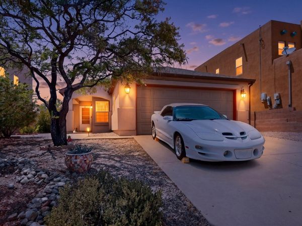 5596 Gladstone Drive NE, Rio Rancho, NM 87144