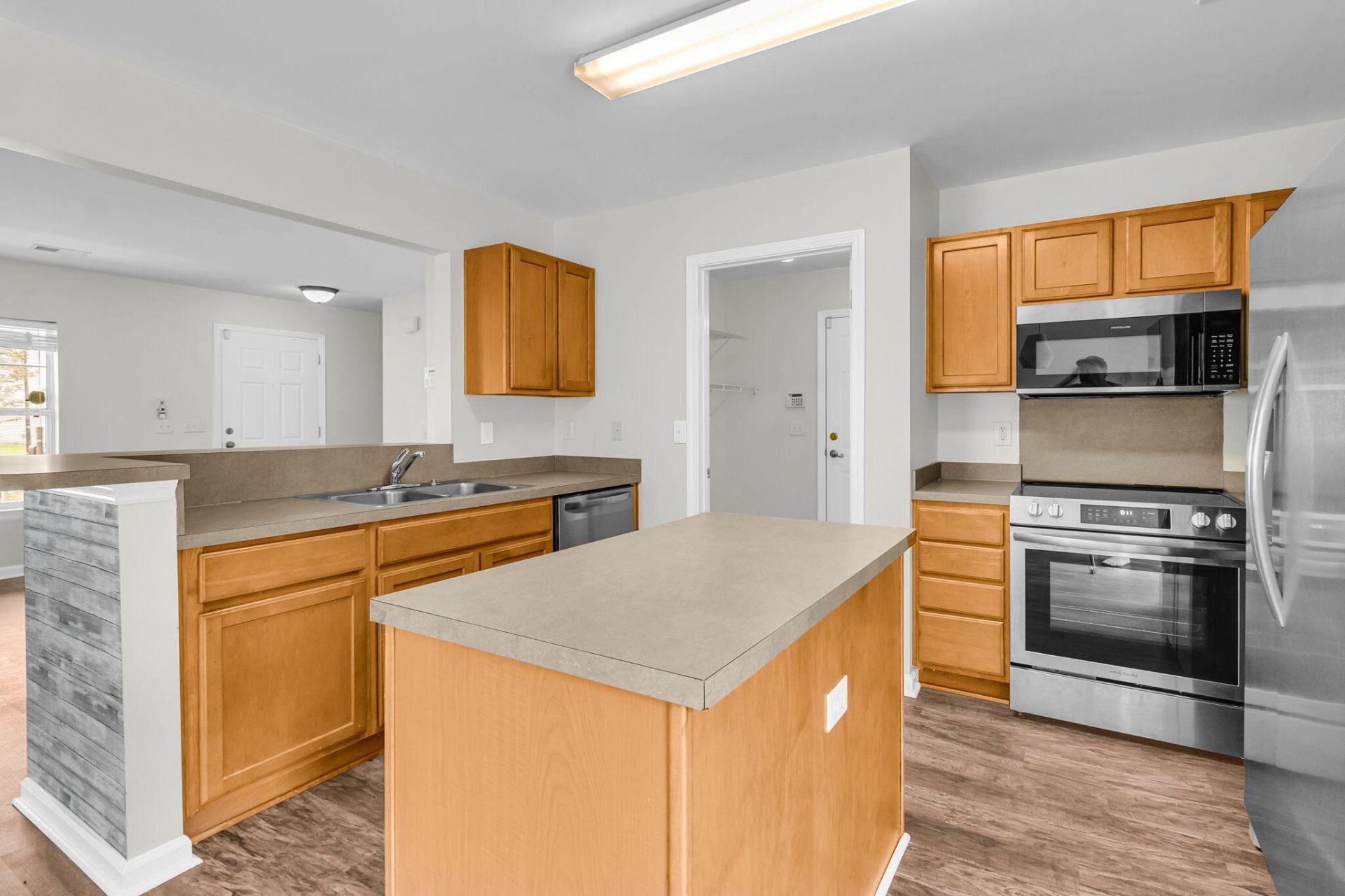 401 Beverly Drive Photo 12